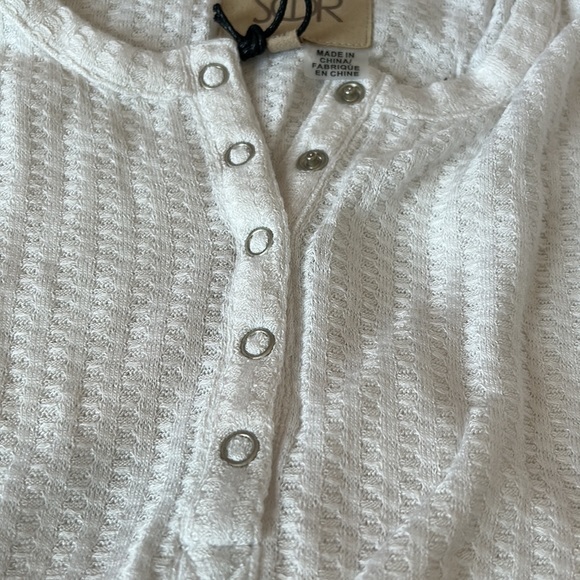*WHITE* NWT, Chaser, Women’s, THERMAL 3/4 SLEEVE DOUBLE COLD SHOULDER HENLEY‎ - Picture 5 of 7